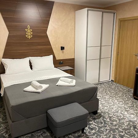 Grand Hotel&Restaurant Bačka Palanka 外观 照片